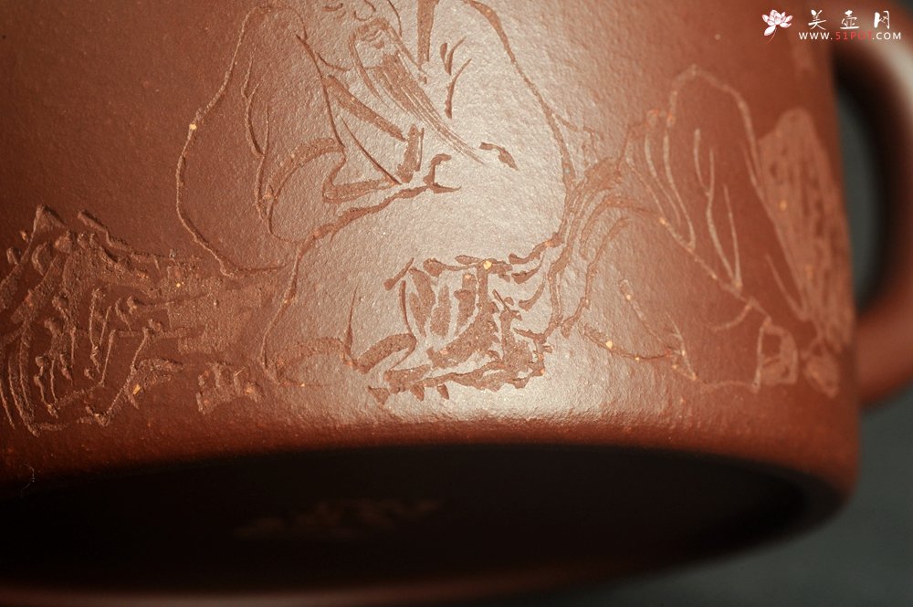 紫砂壶图片：油润黄龙山4号深井红皮龙 全手工德中壶 做工特好 装饰庄周梦蝶图 特文气 - 宜兴紫砂壶网