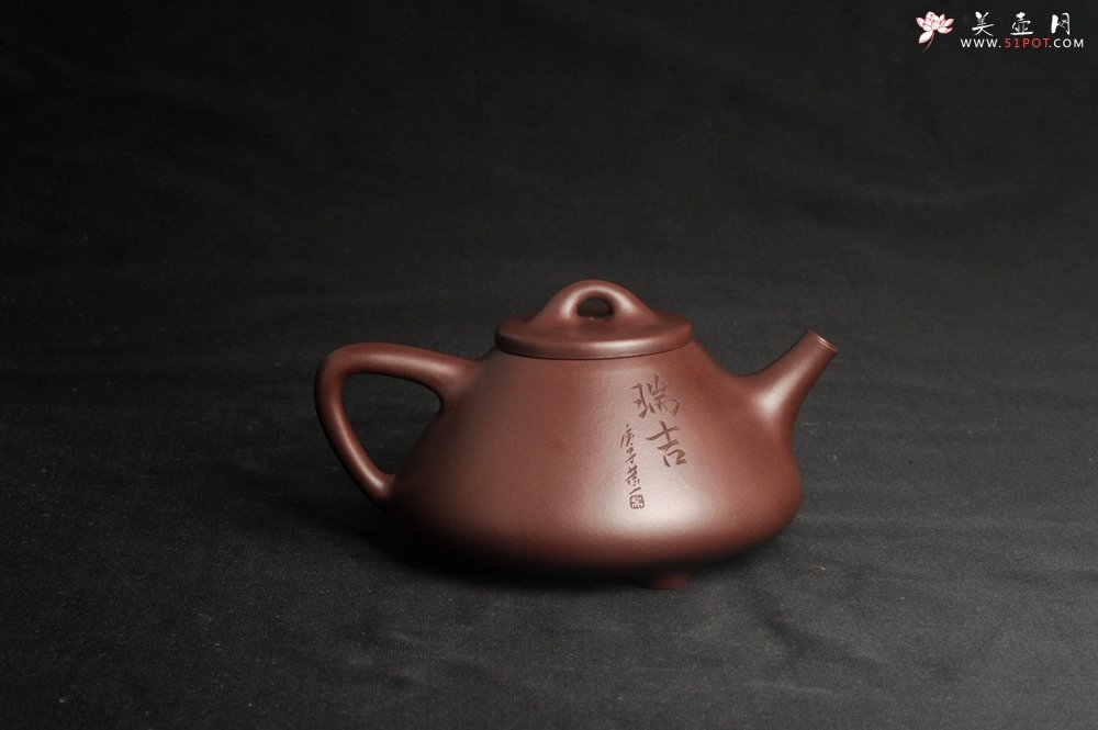 紫砂壶图片：特油润底曹青 全手工子冶石瓢 助工装饰瑞兽 - 宜兴紫砂壶网