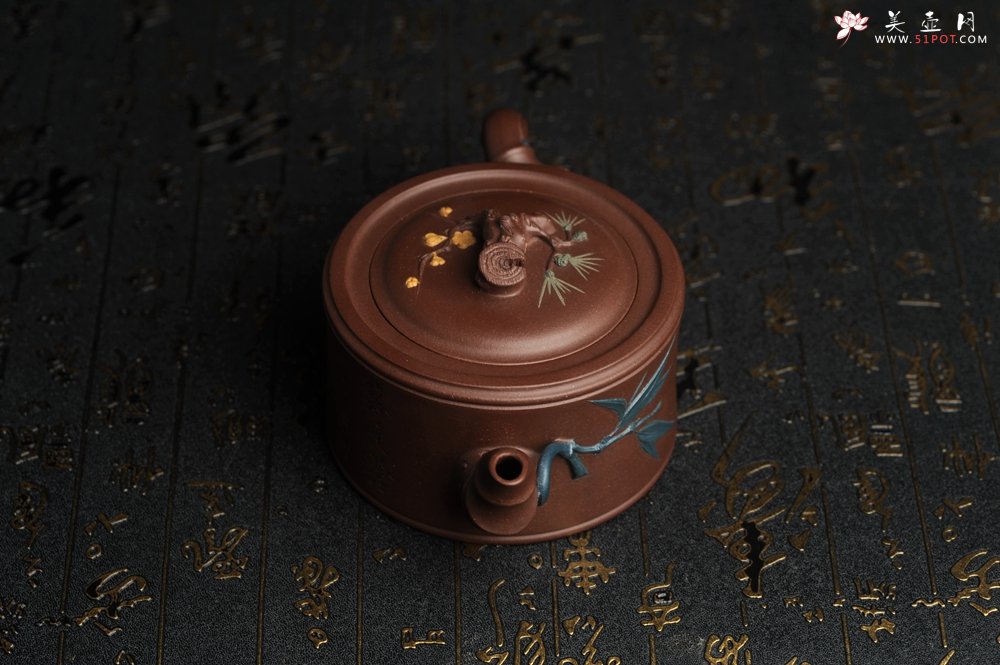 紫砂壶图片：美壶特惠 精致松竹梅岁寒三友竹段壶 茶人醉爱 - 宜兴紫砂壶网