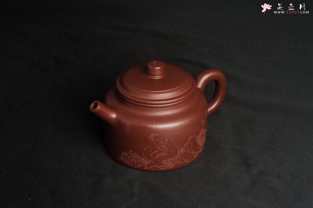 紫砂壶图片：油润黄龙山4号深井红皮龙 全手工德中壶 做工特好 装饰庄周梦蝶图 特文气 - 宜兴紫砂壶网