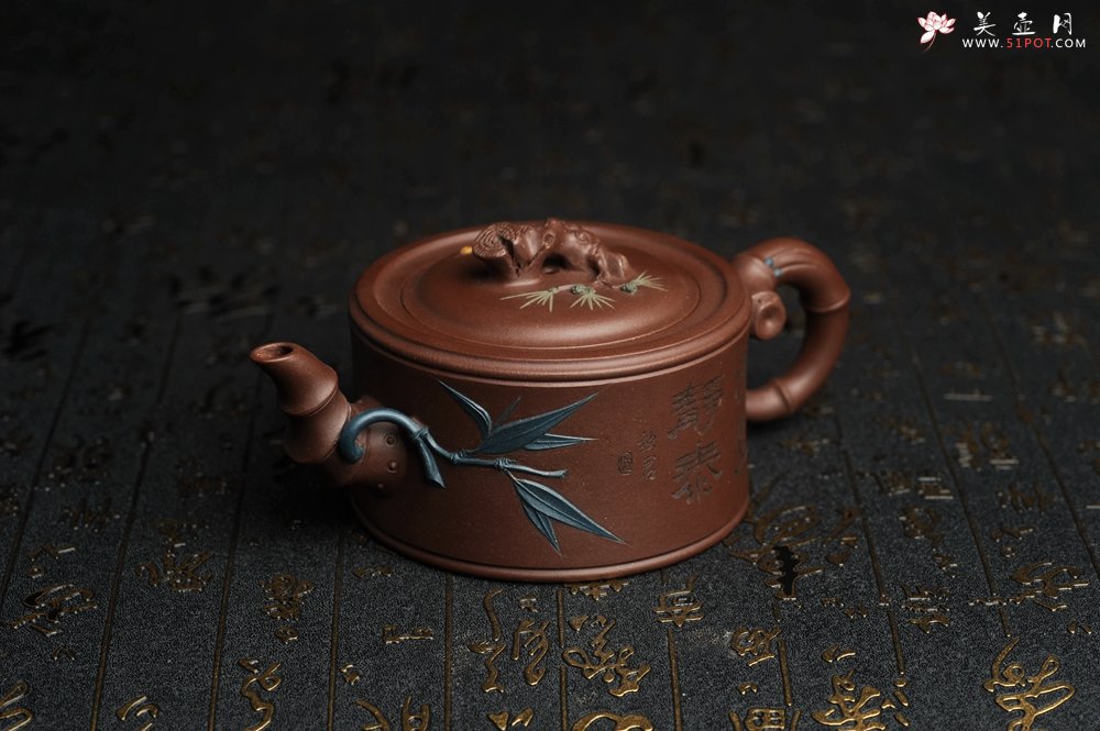 紫砂壶图片：美壶特惠 精致松竹梅岁寒三友竹段壶 茶人醉爱 - 宜兴紫砂壶网