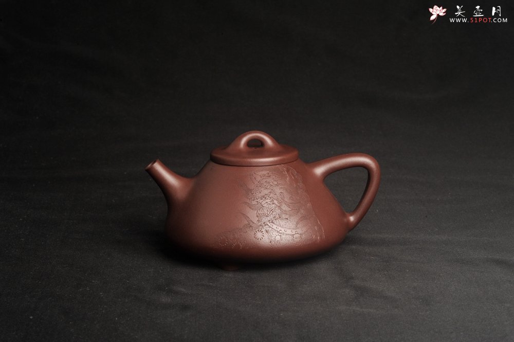紫砂壶图片：特油润底曹青 全手工子冶石瓢 助工装饰瑞兽 - 宜兴紫砂壶网