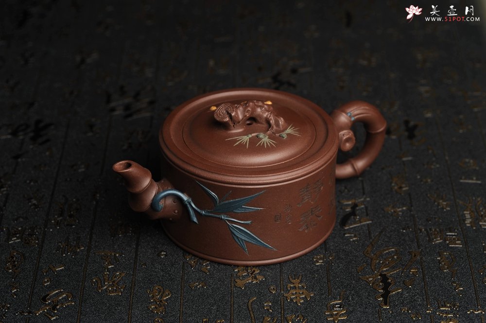 紫砂壶图片：美壶特惠 精致松竹梅岁寒三友竹段壶 茶人醉爱 - 宜兴紫砂壶网