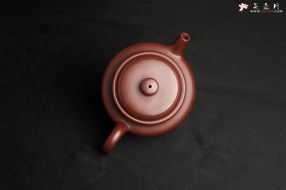 紫砂壶图片：油润黄龙山4号深井红皮龙 全手工德中壶 做工特好 装饰庄周梦蝶图 特文气 - 宜兴紫砂壶网