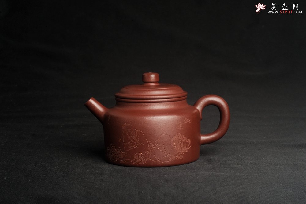 紫砂壶图片：油润黄龙山4号深井红皮龙 全手工德中壶 做工特好 装饰庄周梦蝶图 特文气 - 宜兴紫砂壶网