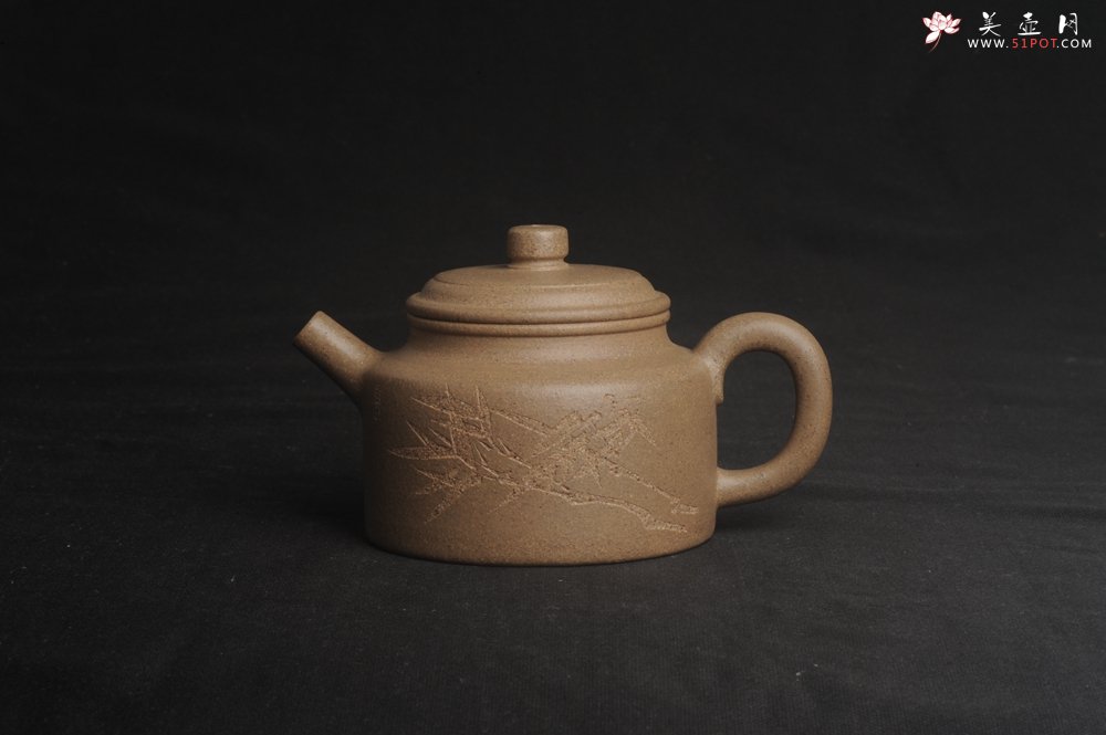 紫砂壶图片：高温油润黄龙山本山老段泥 全手工德中壶 做工特好 居不可无竹 竹笛清风 - 宜兴紫砂壶网