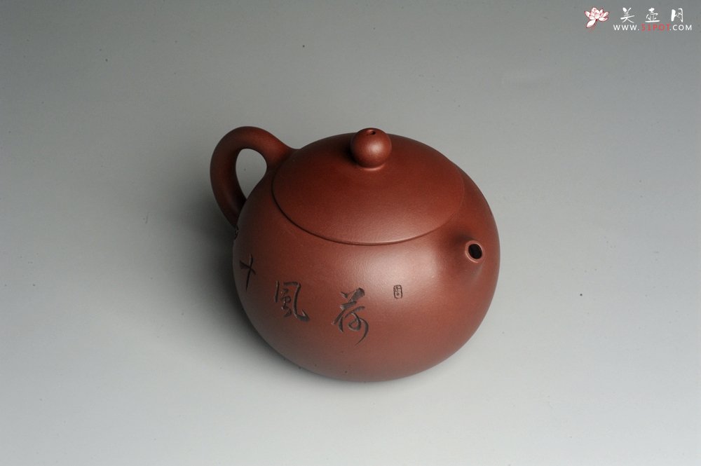 紫砂壶图片：美壶特惠 精致荷风十里优质紫泥西施 装饰田园荷叶游鱼之乐特文气 茶人醉爱 - 宜兴紫砂壶网