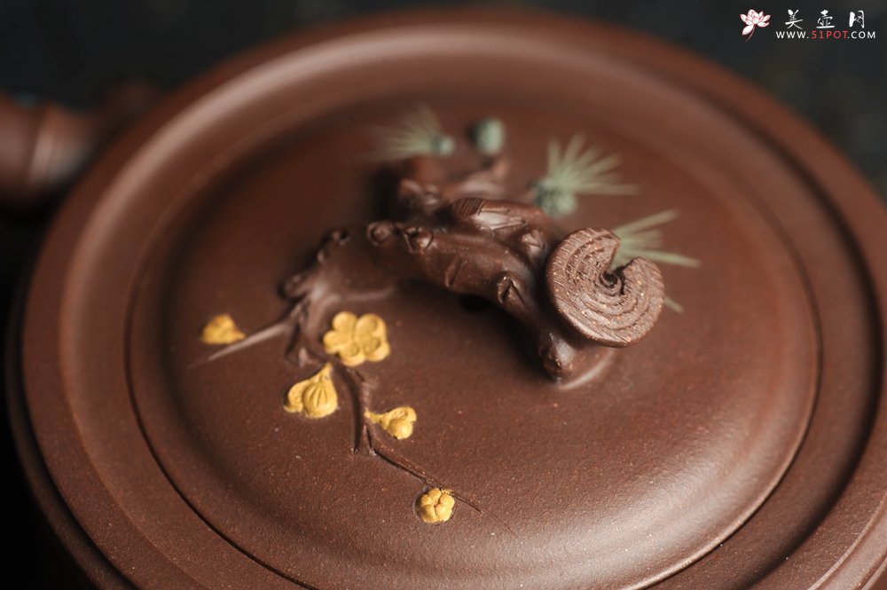 紫砂壶图片：美壶特惠 精致松竹梅岁寒三友竹段壶 茶人醉爱 - 宜兴紫砂壶网