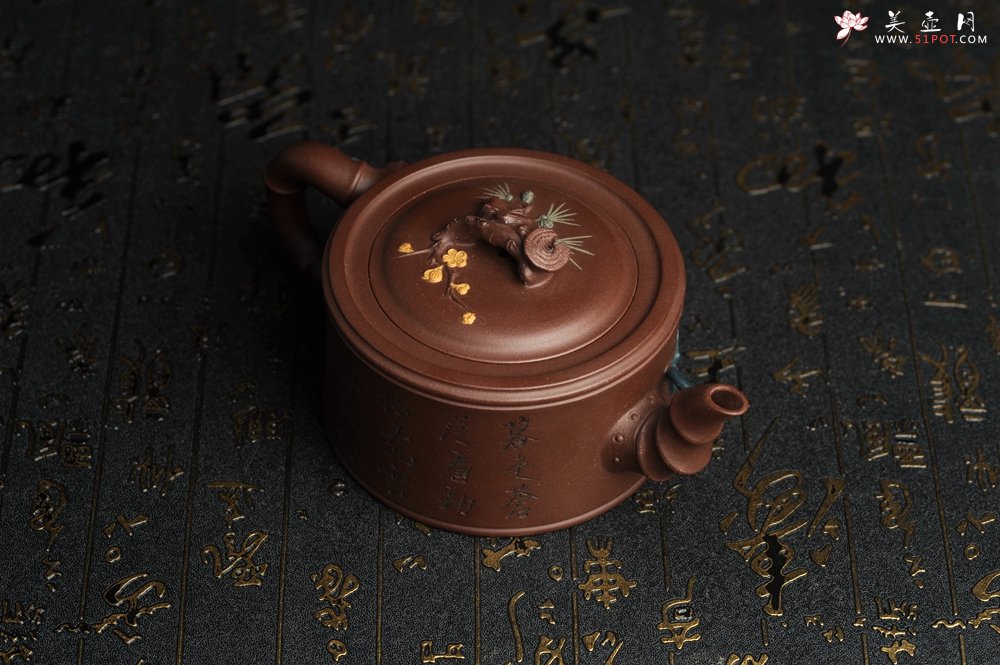 紫砂壶图片：美壶特惠 精致松竹梅岁寒三友竹段壶 茶人醉爱 - 宜兴紫砂壶网