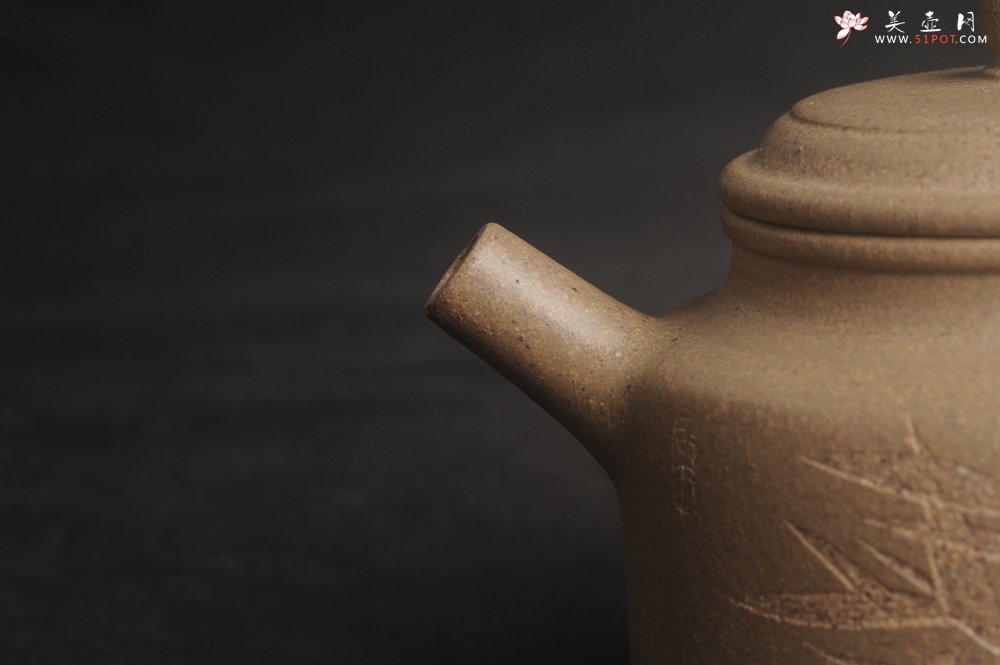 紫砂壶图片：高温油润黄龙山本山老段泥 全手工德中壶 做工特好 居不可无竹 竹笛清风 - 宜兴紫砂壶网