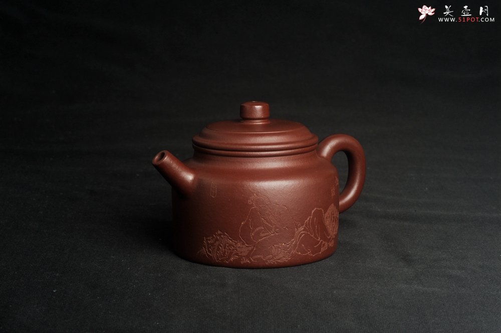 紫砂壶图片：油润黄龙山4号深井红皮龙 全手工德中壶 做工特好 装饰庄周梦蝶图 特文气 - 宜兴紫砂壶网
