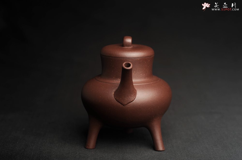紫砂壶图片：美壶特惠  精致紫泥三足鼎壶 茶人醉爱 - 宜兴紫砂壶网