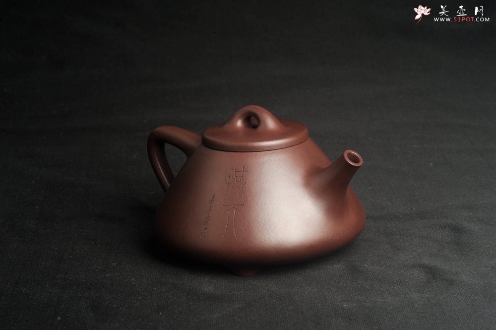 紫砂壶图片：特油润底曹青 全手工子冶石瓢 助工装饰祥龙瑞兽 - 宜兴紫砂壶网
