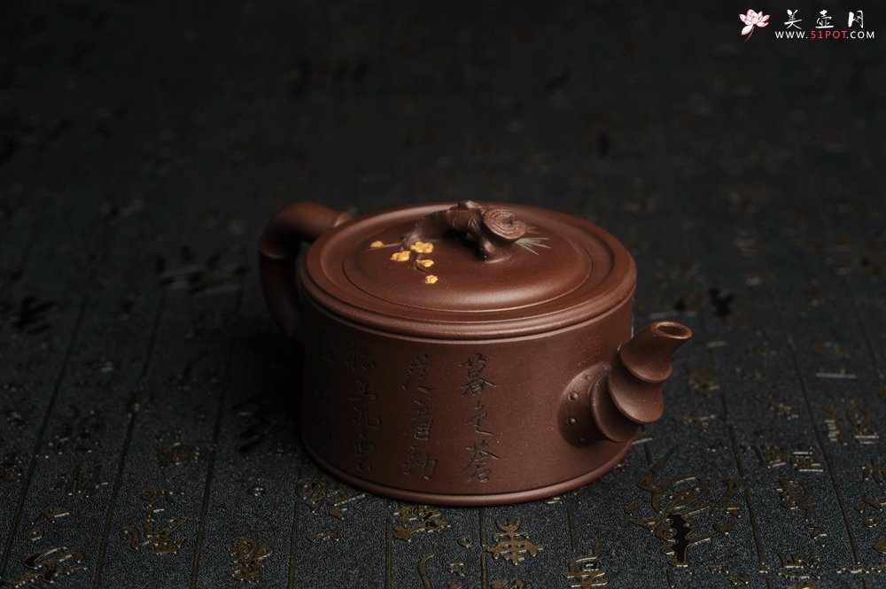 紫砂壶图片：美壶特惠 精致松竹梅岁寒三友竹段壶 茶人醉爱 - 宜兴紫砂壶网