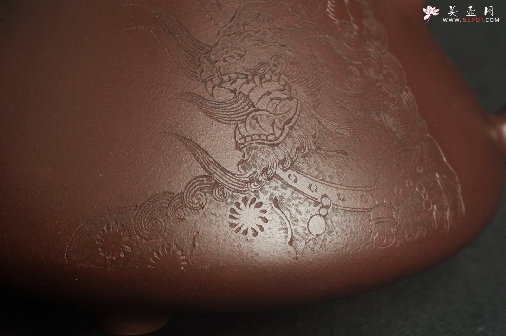 紫砂壶图片：特油润底曹青 全手工子冶石瓢 助工装饰瑞兽 - 宜兴紫砂壶网