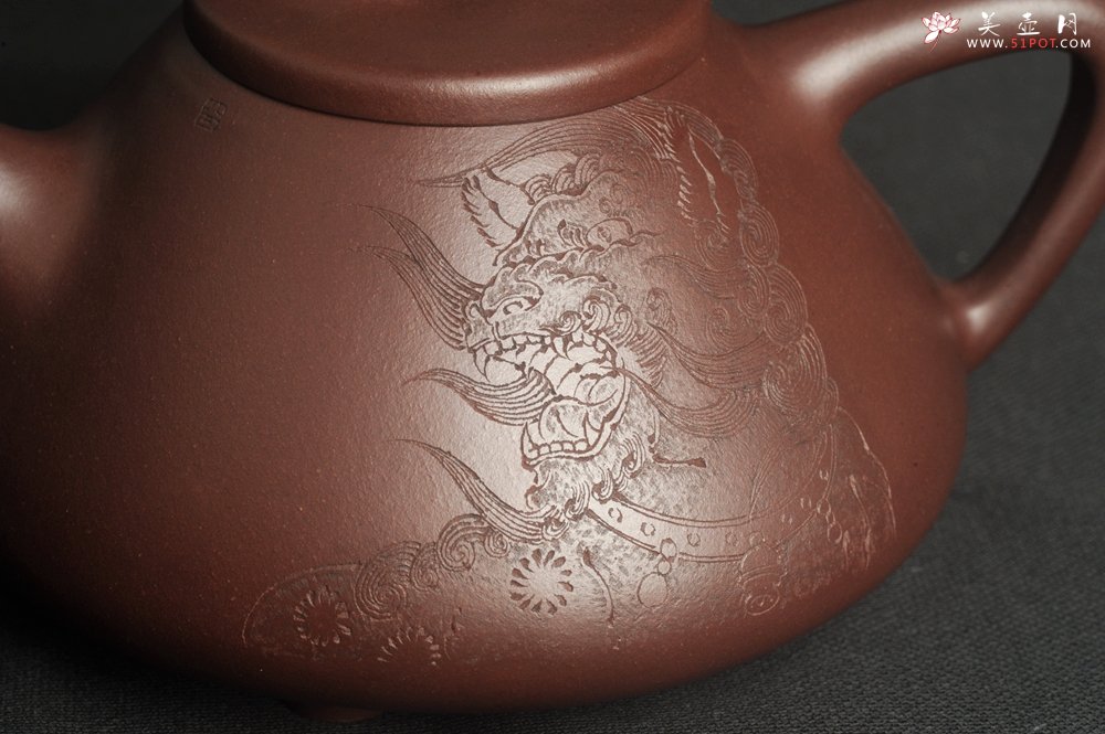 紫砂壶图片：特油润底曹青 全手工子冶石瓢 助工装饰瑞兽 - 宜兴紫砂壶网