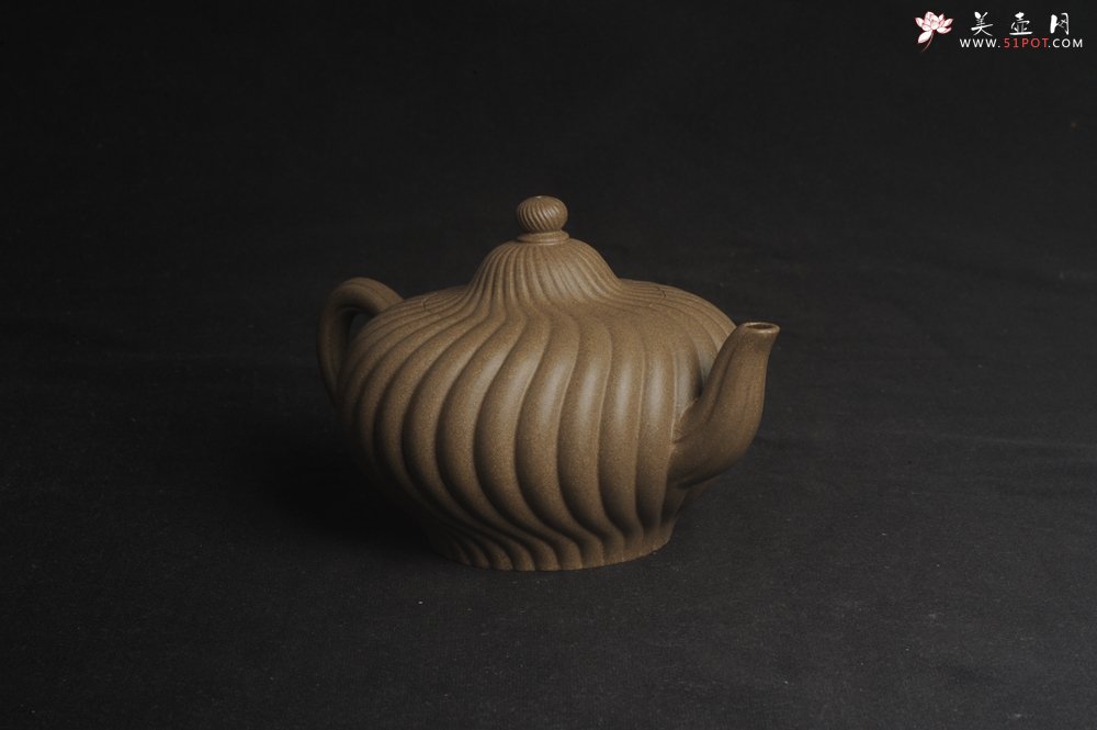 紫砂壶图片：美壶特惠 精致青段旋风紫砂壶 - 宜兴紫砂壶网