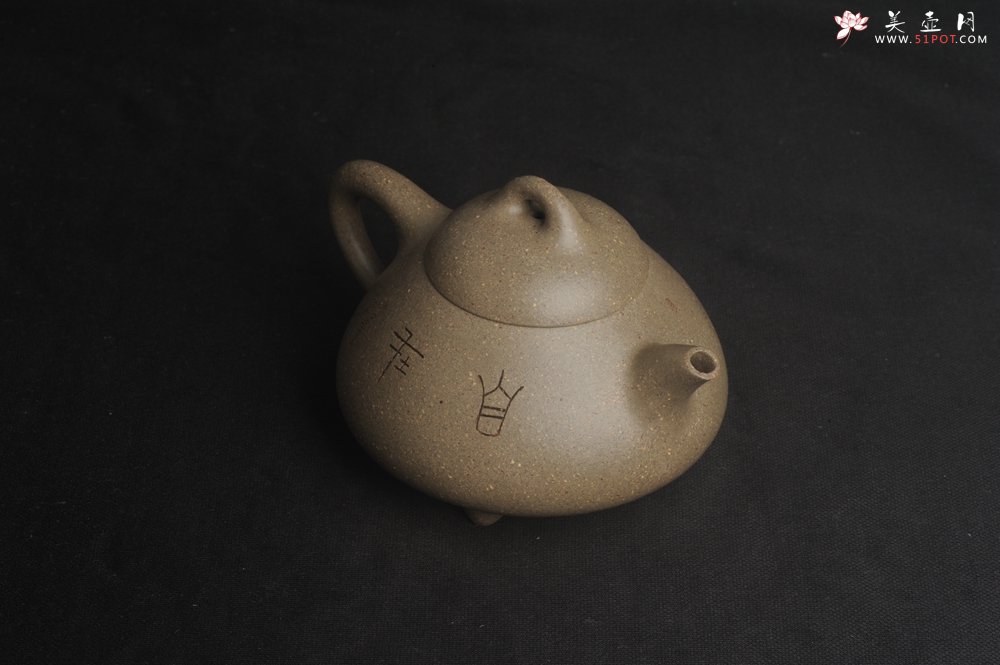 紫砂壶图片：美壶特惠 美壶网特供限量极品高温四号井老青段 精工乳瓢茶壶 装饰人物图 特文气 - 宜兴紫砂壶网