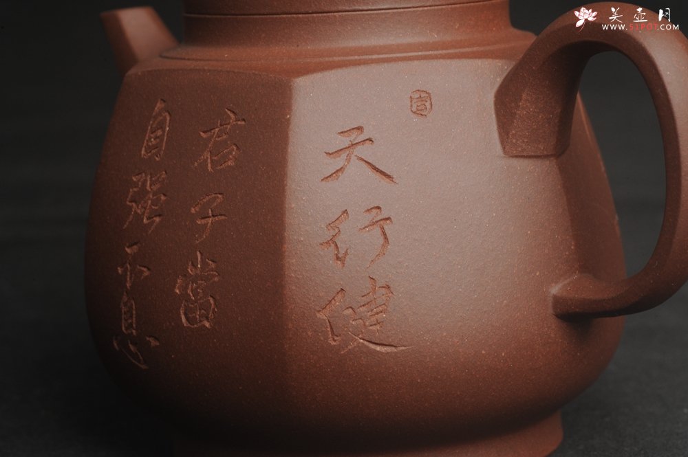 紫砂壶图片：美壶特惠 优质紫泥精工六方华樽壶 - 宜兴紫砂壶网