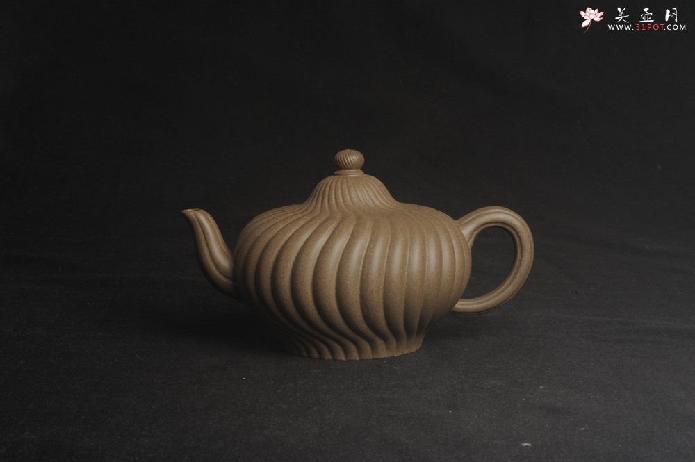 紫砂壶图片：美壶特惠 精致青段旋风紫砂壶 - 宜兴紫砂壶网