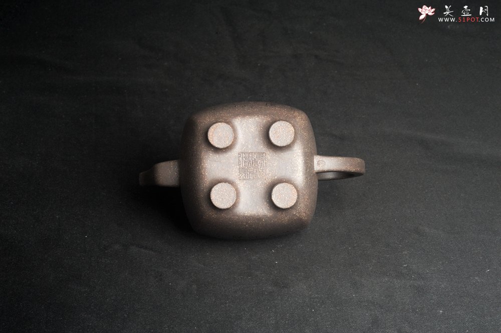 紫砂壶图片：实力派张海艳 全手工油润老青灰段泥重器鸣远四方 气势磅礴 用心之作 装饰人物特文气 - 宜兴紫砂壶网