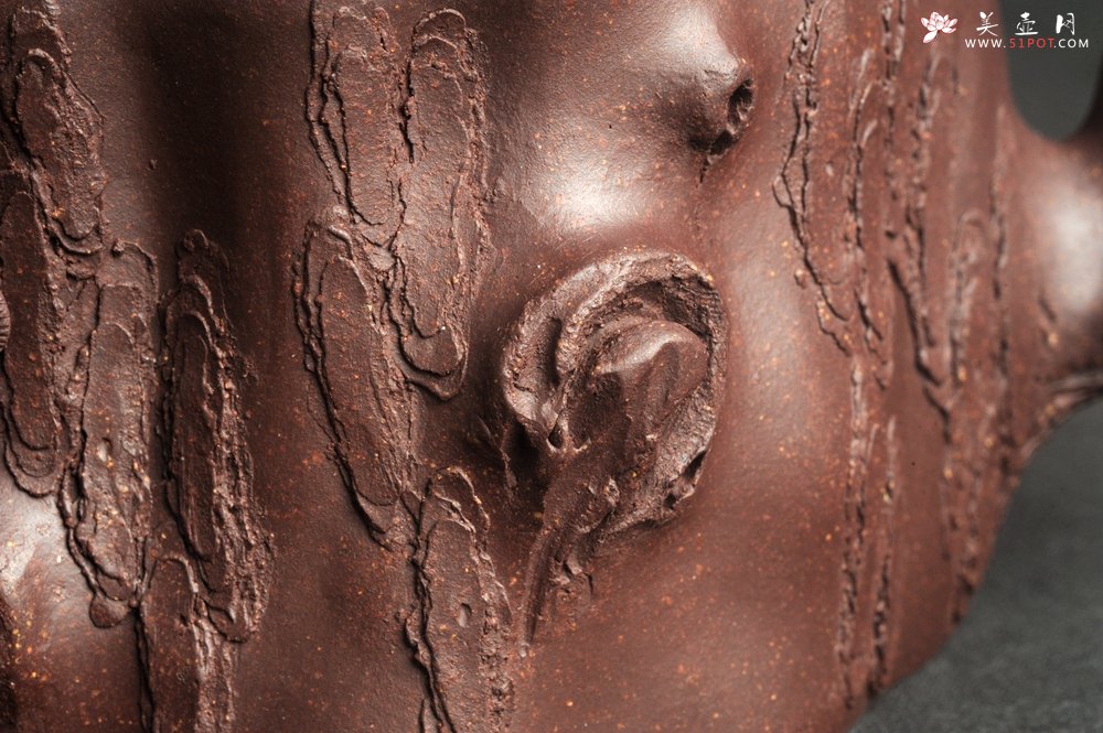 紫砂壶图片：潜力股唐老师 全手工精致紫泥桩壶 肌理丰富生动 期待与您结缘 - 宜兴紫砂壶网