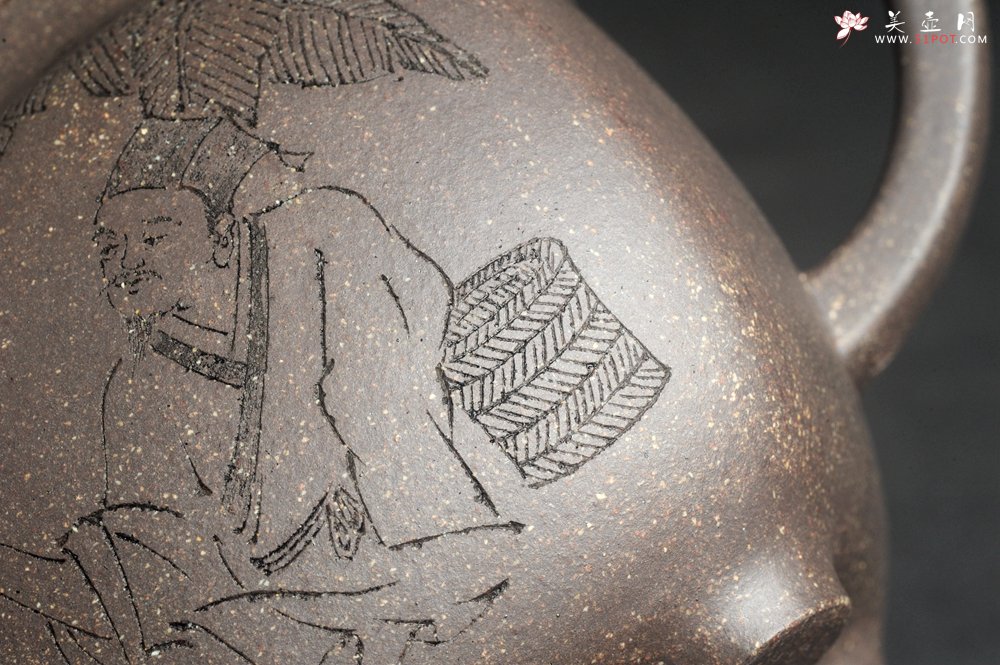 紫砂壶图片：实力派张海艳 全手工油润老青灰段泥重器鸣远四方 气势磅礴 用心之作 装饰人物特文气 - 宜兴紫砂壶网