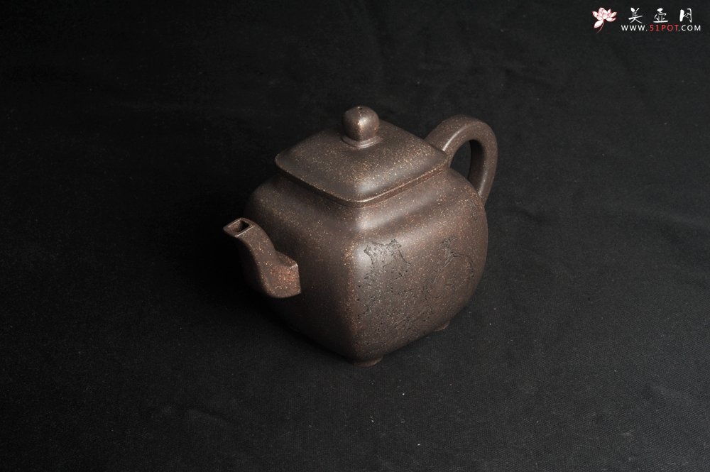 紫砂壶图片：实力派张海艳 全手工油润老青灰段泥重器鸣远四方 气势磅礴 用心之作 装饰拜石图特文气 - 宜兴紫砂壶网