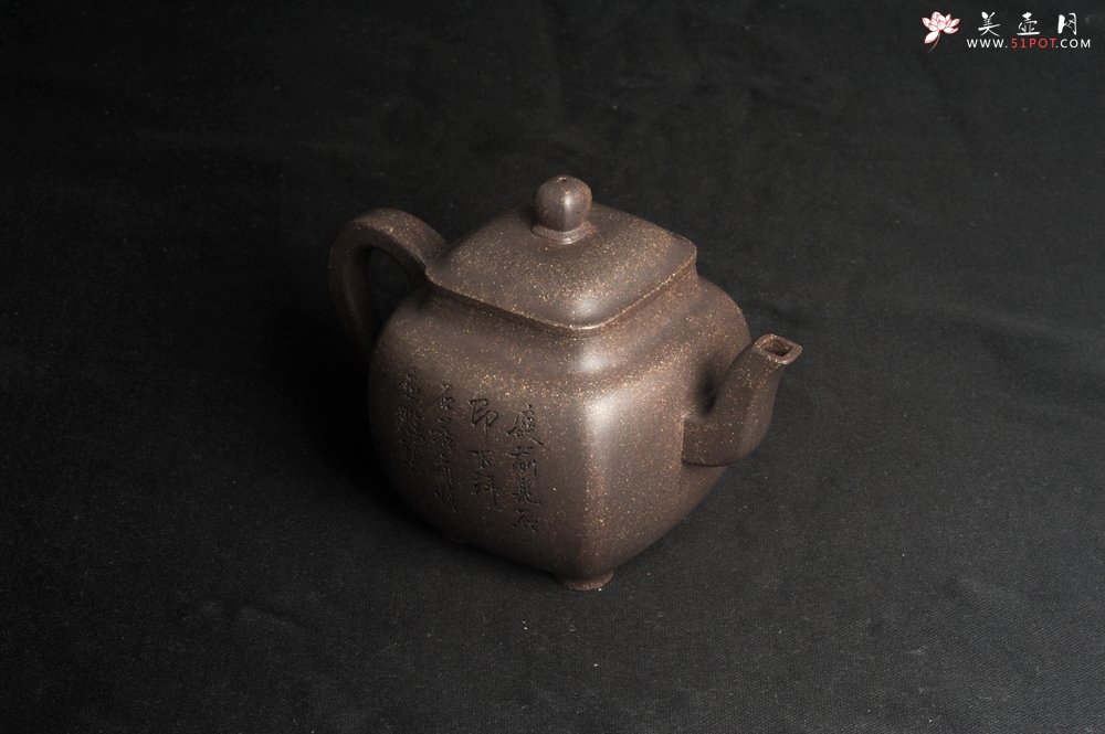 紫砂壶图片：实力派张海艳 全手工油润老青灰段泥重器鸣远四方 气势磅礴 用心之作 装饰拜石图特文气 - 宜兴紫砂壶网