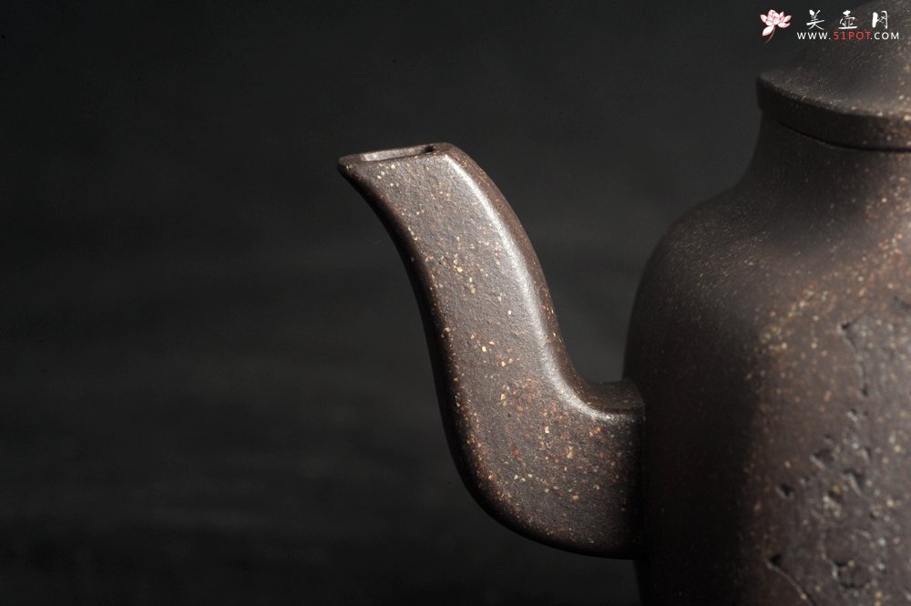 紫砂壶图片：实力派张海艳 全手工油润老青灰段泥重器鸣远四方 气势磅礴 用心之作 装饰拜石图特文气 - 宜兴紫砂壶网