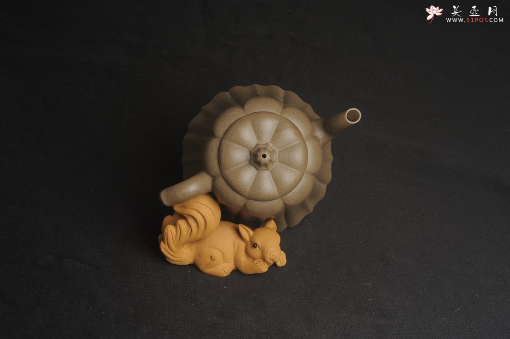 紫砂壶图片：美壶特惠 精致青段滴水之恩壶 - 宜兴紫砂壶网