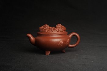 紫砂壶图片：美壶特惠 精致降坡泥游龙壶 茶人醉爱 - 宜兴紫砂壶网