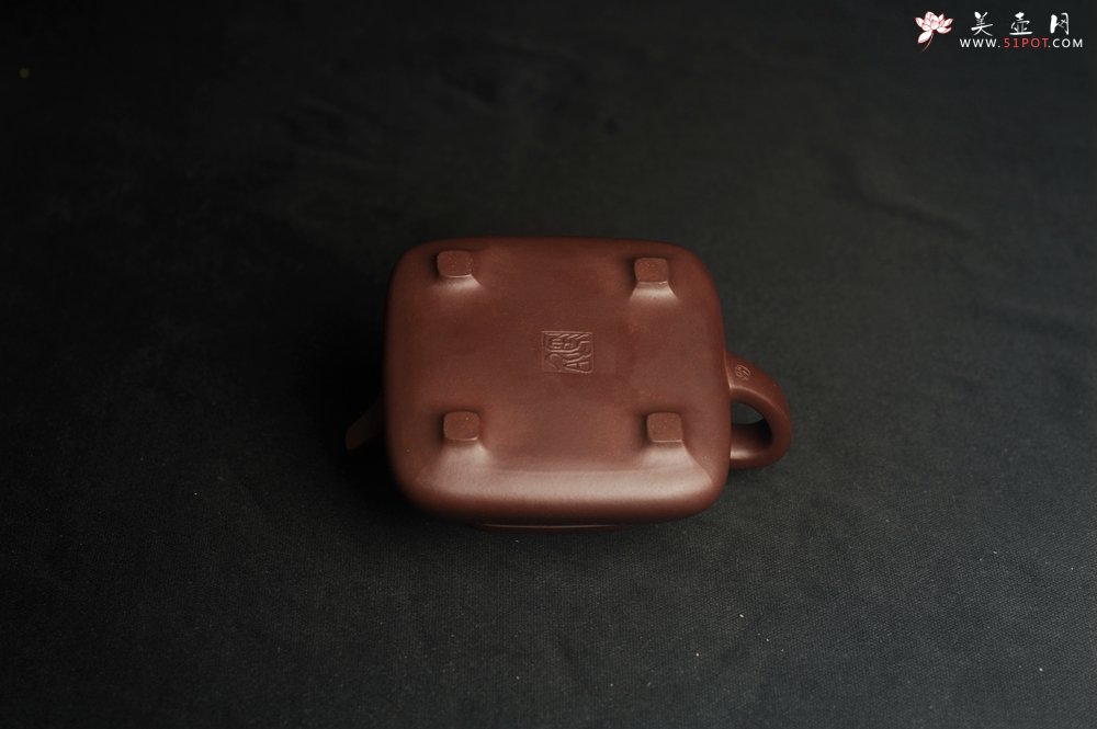 紫砂壶图片：美壶特惠 林旭陶 精致全手工混方石瓢 装饰人物特文气 此是诗仙坡老作 与君同试雨前茶 - 宜兴紫砂壶网