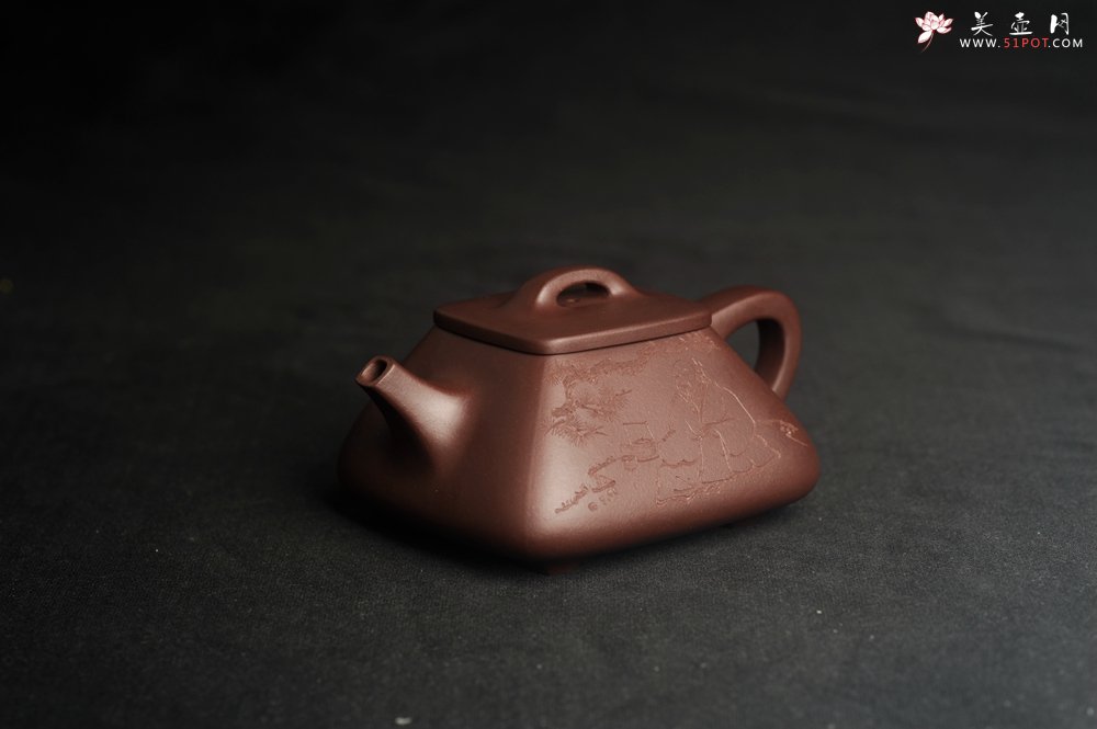 紫砂壶图片：美壶特惠 林旭陶 精致全手工混方石瓢 装饰人物特文气 明月一壶酒 - 宜兴紫砂壶网