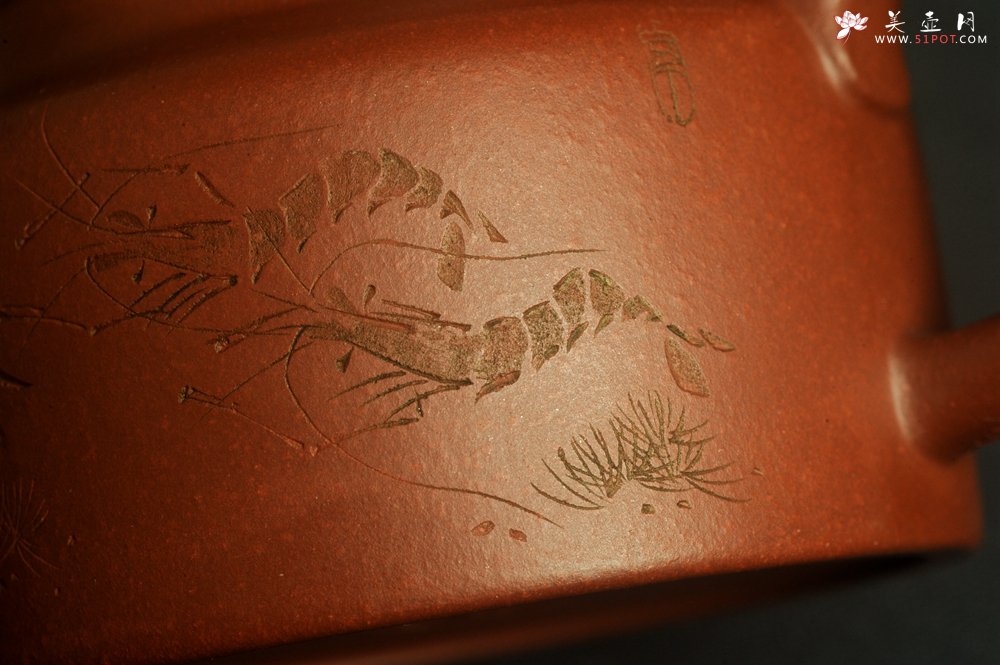 紫砂壶图片：油润老清水泥全手工小品德中壶 装饰虾图 茶亦醉人 特实用文气 - 宜兴紫砂壶网