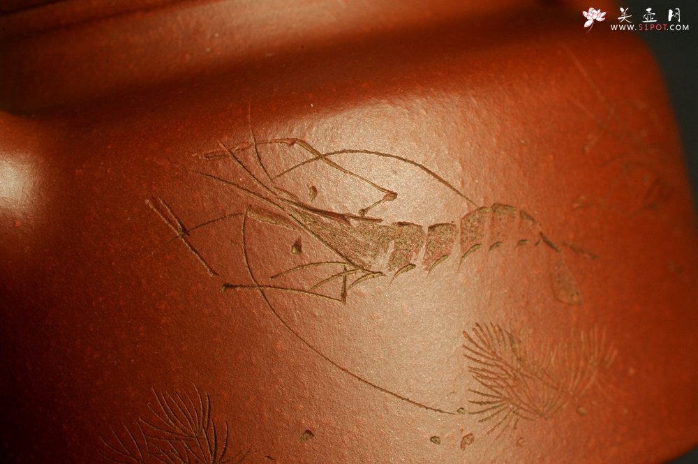 紫砂壶图片：油润老清水泥全手工小品德中壶 装饰虾图 茶亦醉人 特实用文气 - 宜兴紫砂壶网