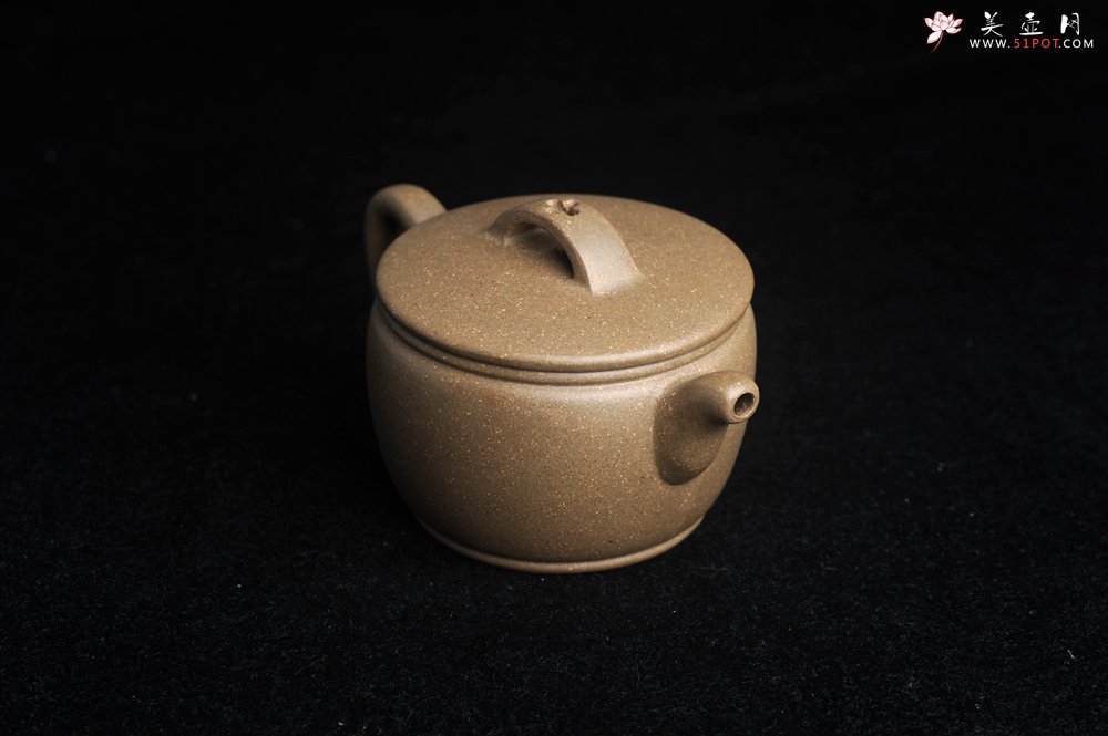 紫砂壶图片：,美壶特惠 精致青段汉瓦 茶人醉爱 - 宜兴紫砂壶网