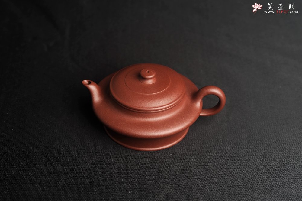 紫砂壶图片：美壶特惠 学学老师精工力作 四号井深井紫泥小虚扁茶壶 小品特难做 - 宜兴紫砂壶网