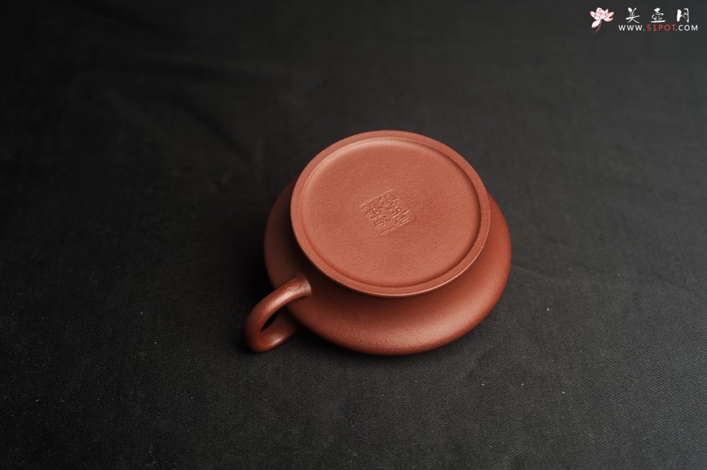 紫砂壶图片：美壶特惠 学学老师精工力作 四号井深井紫泥小虚扁茶壶 小品特难做 - 宜兴紫砂壶网