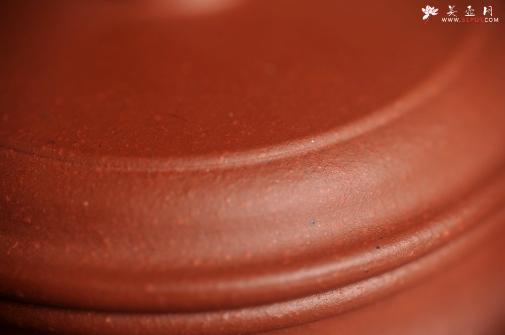 紫砂壶图片：美壶特惠 优质清水泥精致德中壶 矿物质丰富 茶人醉爱 - 宜兴紫砂壶网