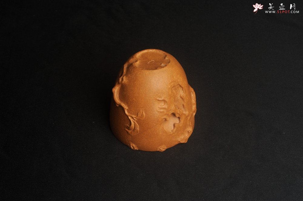 紫砂壶图片：美杯特惠 潜力股赵老师 全手工老黄段泥公道杯 贴页灵动 - 宜兴紫砂壶网