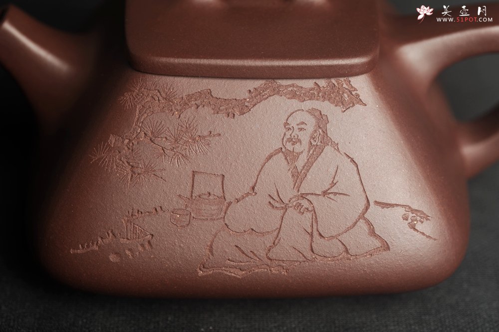 紫砂壶图片：美壶特惠 林旭陶 精致全手工混方石瓢 装饰人物特文气 明月一壶酒 - 宜兴紫砂壶网