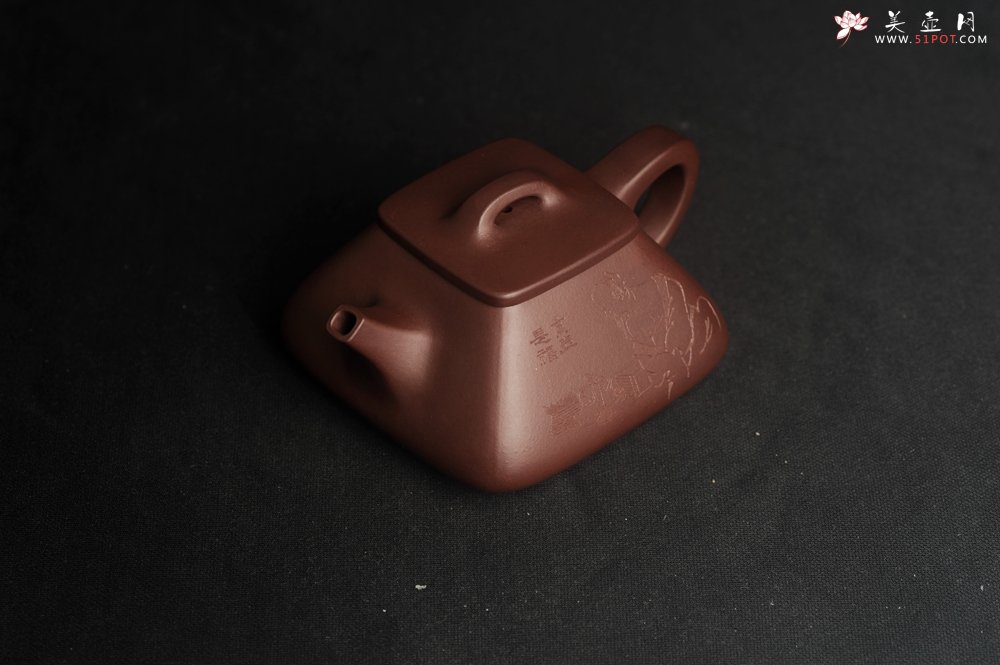 紫砂壶图片：美壶特惠 林旭陶 精致全手工混方石瓢 装饰人物特文气 此是诗仙坡老作 与君同试雨前茶 - 宜兴紫砂壶网