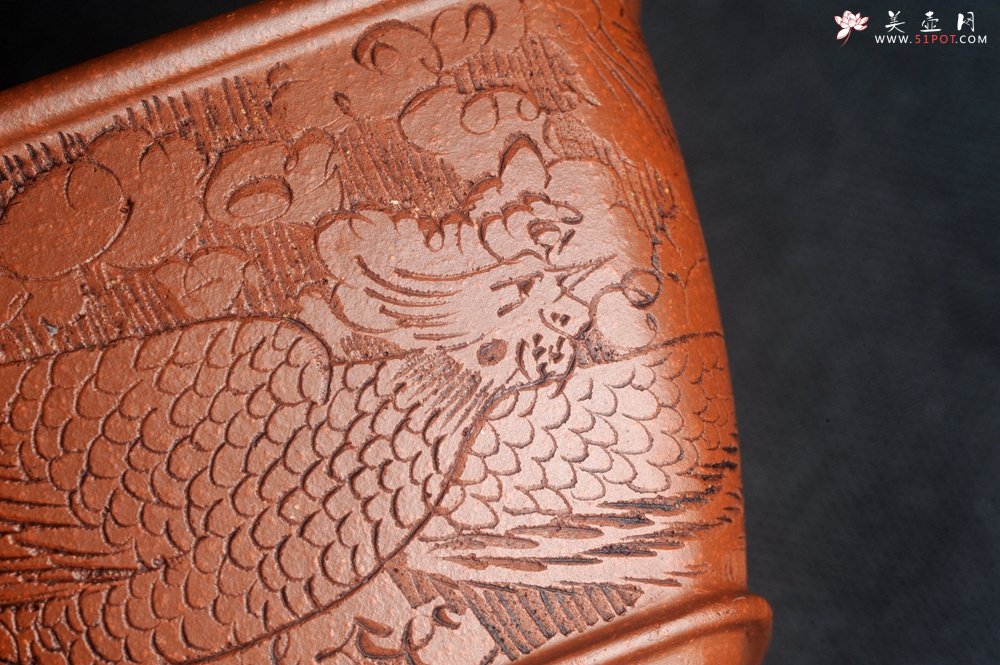 紫砂壶图片：精致降坡泥四方龙凤杯主人杯 茶杯 特文气 - 宜兴紫砂壶网