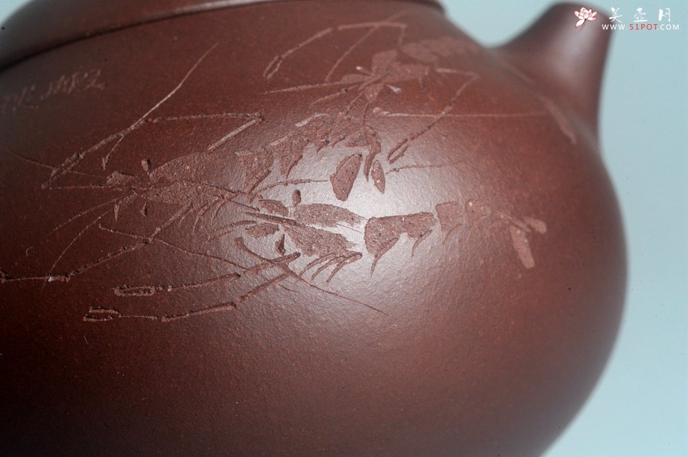 紫砂壶图片：油润底曹青 全手工文旦茶壶 上善若水 虾趣图 特文气 期待与亲结缘 - 宜兴紫砂壶网