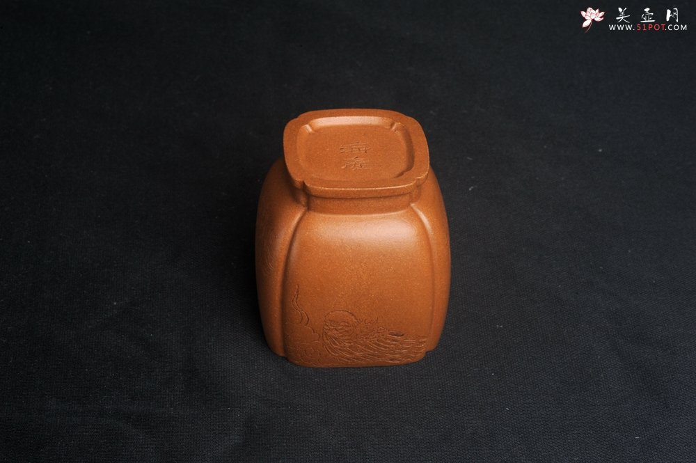 紫砂壶图片：美杯特惠 特好降坡泥 精致四方抽角大号主人杯 四面瑞兽 寓意吉祥 高性价比 - 宜兴紫砂壶网