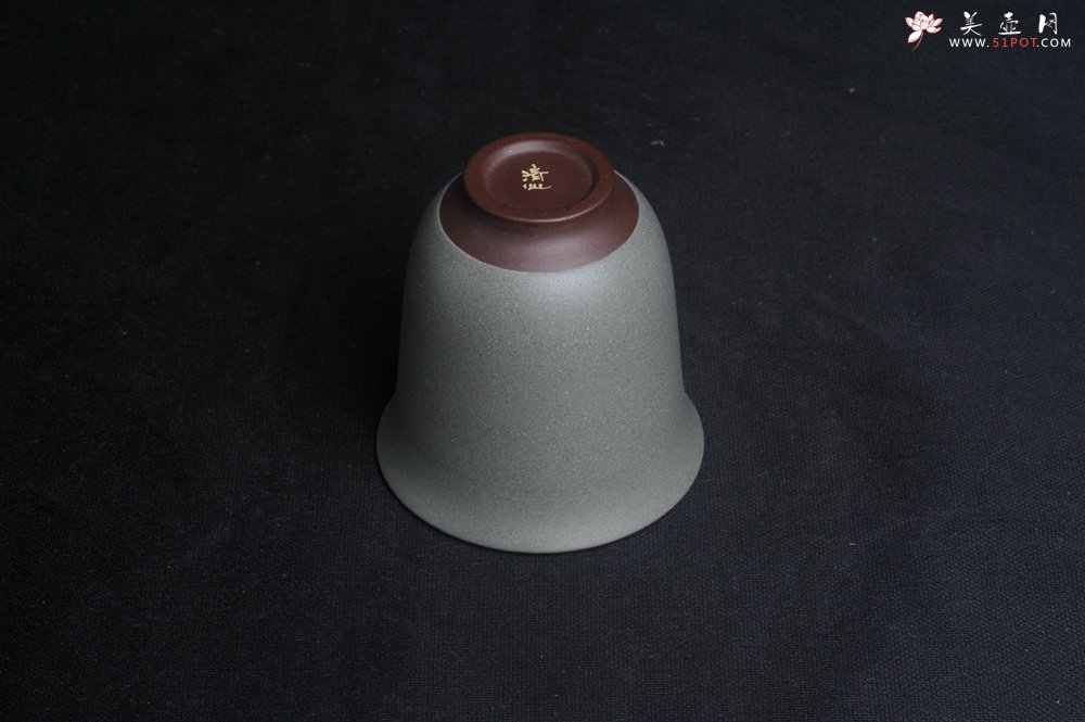 紫砂壶图片：美杯特惠 精致枯枝鸟文气主人杯 茶杯 茶人醉爱 - 宜兴紫砂壶网