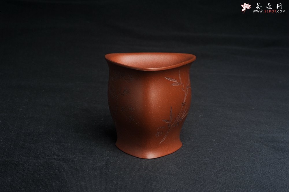 紫砂壶图片：美杯特惠 精致降坡泥三角主人杯 茶杯 梅香竹影青松 特文气 - 宜兴紫砂壶网