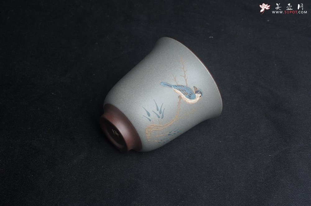 紫砂壶图片：美杯特惠 精致枯枝鸟文气主人杯 茶杯 茶人醉爱 - 宜兴紫砂壶网