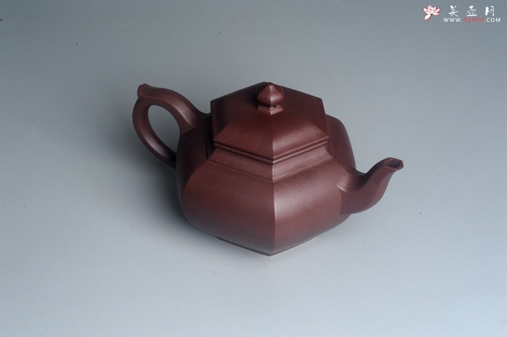 紫砂壶图片：实力派张海艳全手工纯色底曹青六方笑樱壶 做工灰常精致 气韵流畅 - 宜兴紫砂壶网